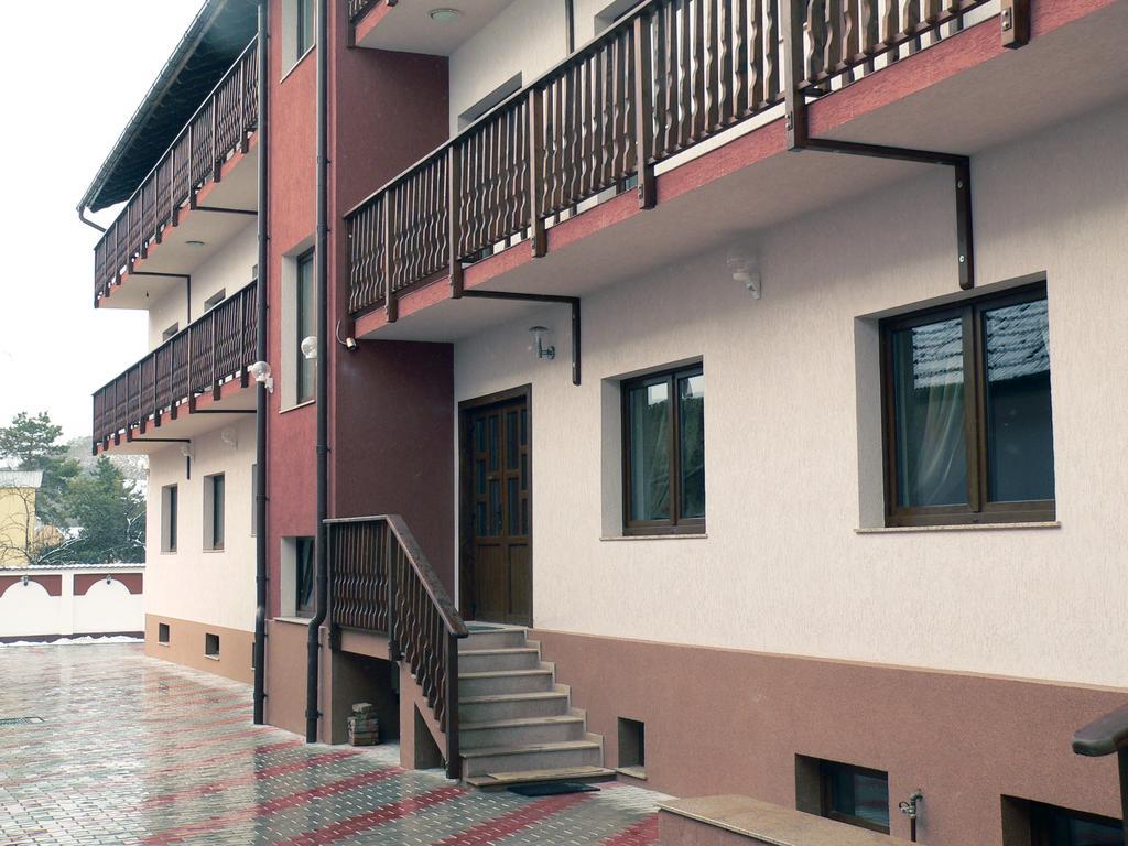 Pension Deutsches Haus Брашов Экстерьер фото