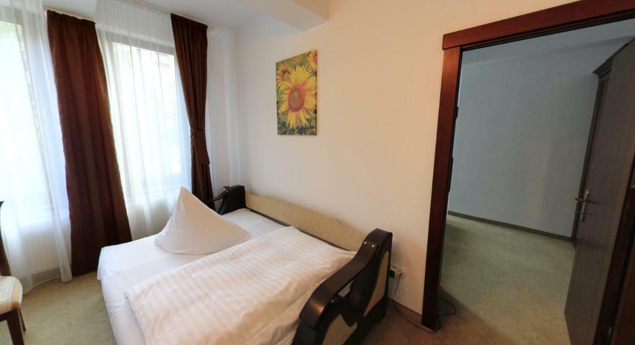 Pension Deutsches Haus Брашов Экстерьер фото
