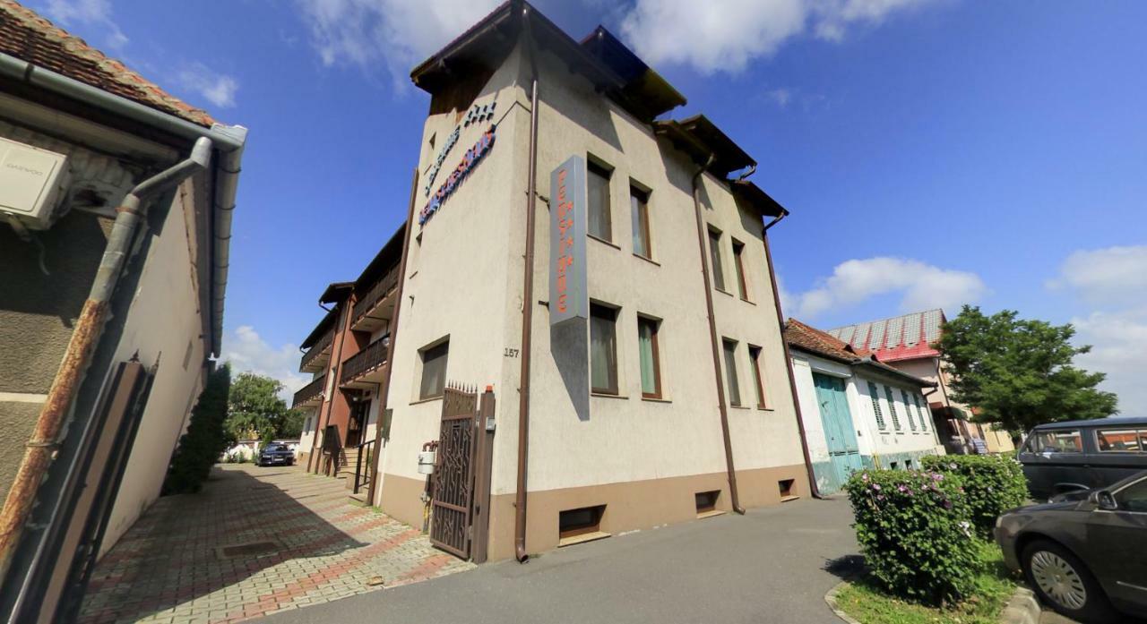 Pension Deutsches Haus Брашов Экстерьер фото